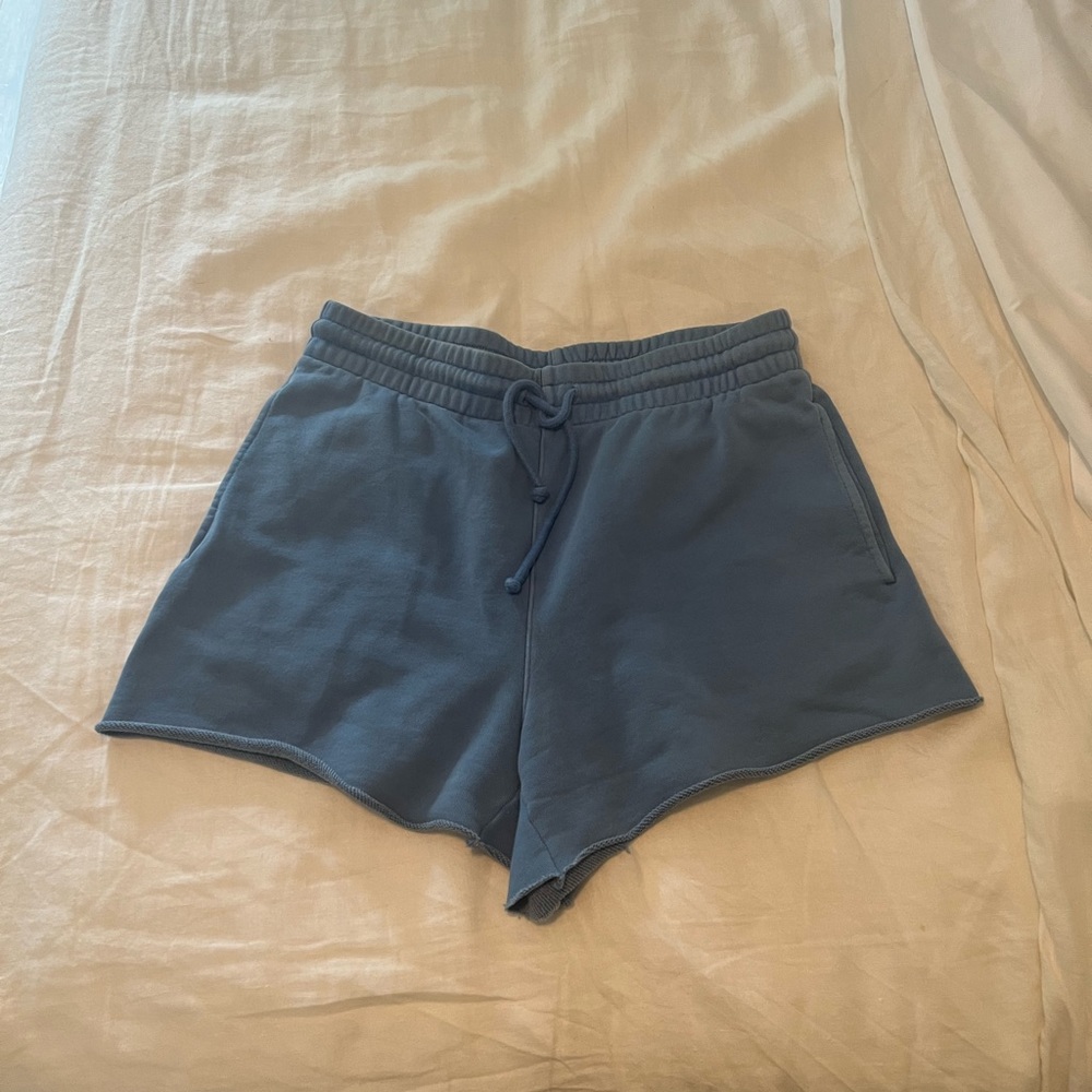 Aritzia TNA Terry Boyfriend Sweatshort - Size M